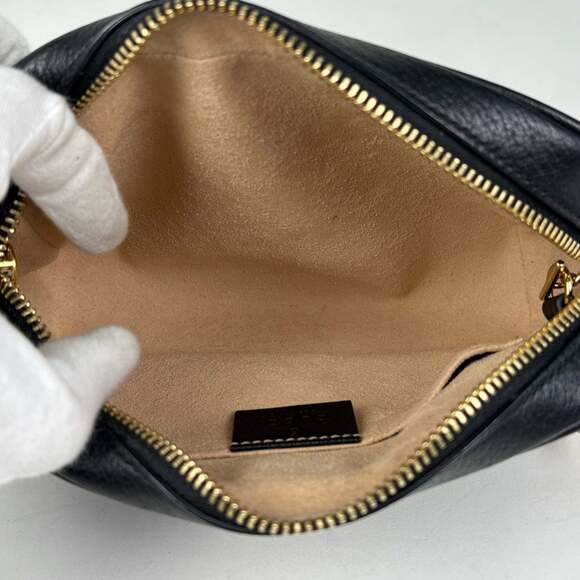 GUCCI Authentic Black Leather Shoulder Bag - Picture 8 of 8